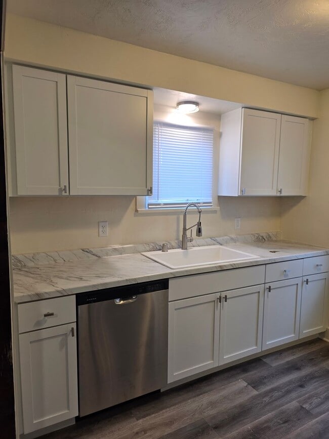 806 Waverly Pl in Green Bay, WI - Building Photo - Building Photo