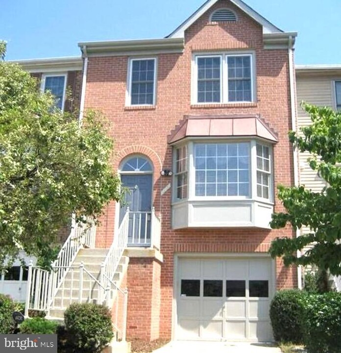 12133 Brittania Cir in Germantown, MD - Building Photo