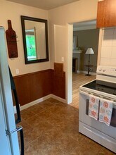 409 W Arrowhead Rd in Duluth, MN - Building Photo - Building Photo