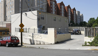 1501 Clinch Ave in Knoxville, TN - Building Photo - Building Photo