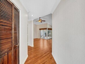 1361 Cottonwood Cir in Weston, FL - Building Photo - Building Photo