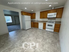 229 Canvasback Dr in Kelso, WA - Building Photo - Building Photo