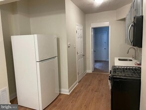 238 S Cecil St in Philadelphia, PA - Building Photo - Building Photo