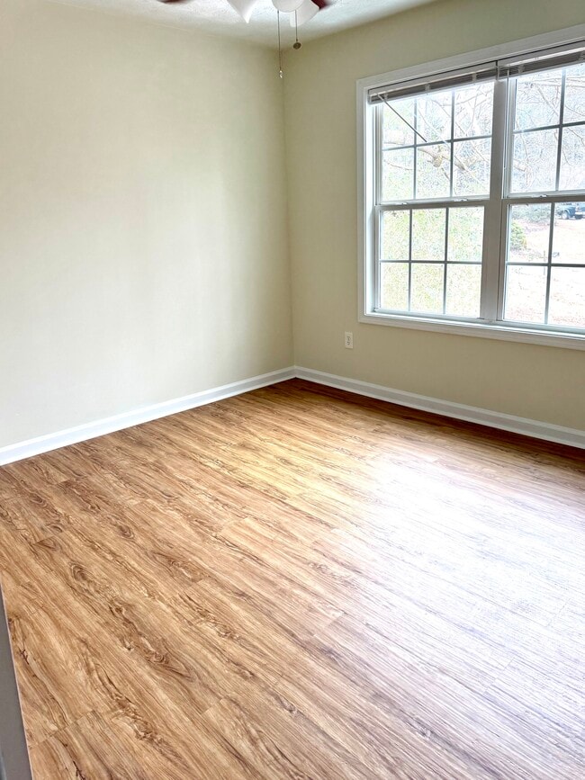 389 Edgefield Dr in Commerce, GA - Building Photo - Building Photo