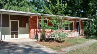 250 Willow Run in Athens, GA - Building Photo