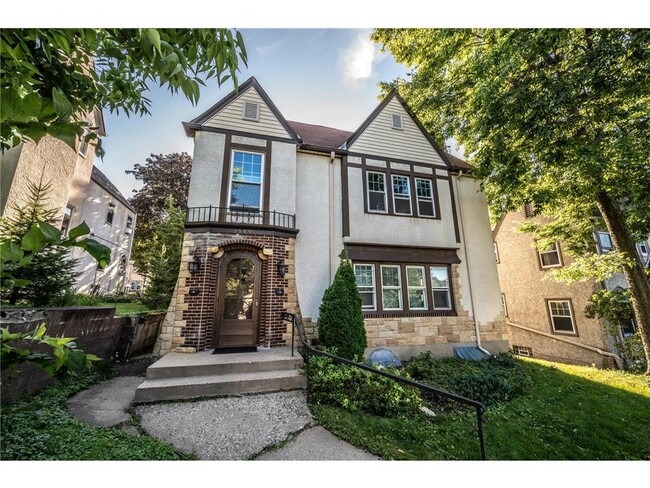 3549 Irving Ave S in Minneapolis, MN - Building Photo - Building Photo