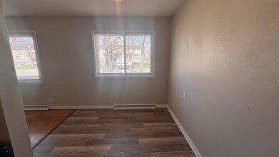 9335 W Sheridan Ave in Milwaukee, WI - Building Photo - Building Photo