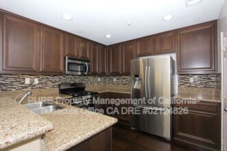 44916 Honey Locust Dr in Temecula, CA - Foto de edificio - Building Photo