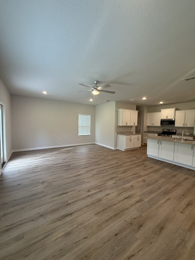 13 Willow Rd in Crawfordville, FL - Building Photo - Building Photo