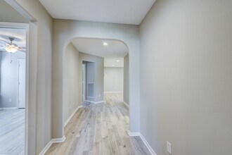 9730 Gulfstream in Conroe, TX - Building Photo - Building Photo