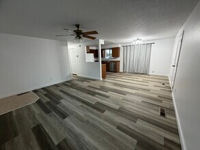 807 Poplar St in Cove, OR - Building Photo - Building Photo