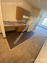 247 E Main St in Alliance, OH - Building Photo - Building Photo