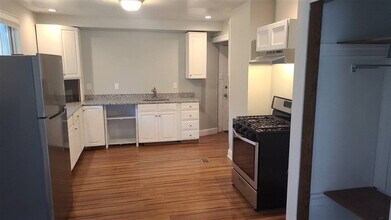 7847 Saltsburg Rd in Pittsburgh, PA - Foto de edificio - Building Photo