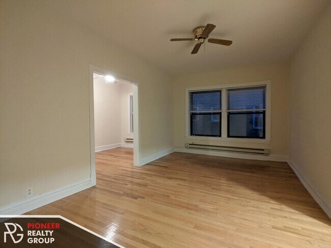 630 W Cornelia Ave, Unit #C628-W2 in Chicago, IL - Building Photo - Building Photo