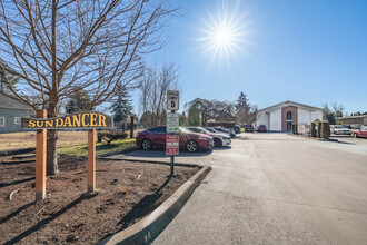 Sundancer Apartment in Auburn, WA - Foto de edificio - Building Photo