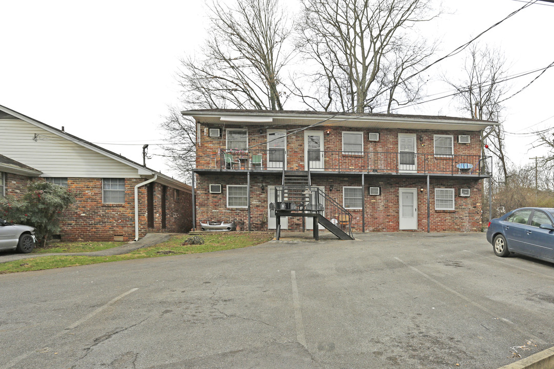 5301 Stanton Rd in Knoxville, TN - Foto de edificio