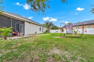 1832 Piedmont Ct in Mascotte, FL - Foto de edificio - Building Photo