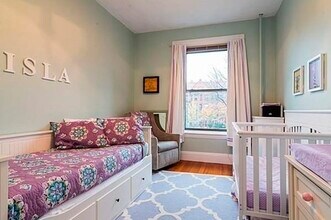 1370 Beacon St, Unit 5 in Brookline, MA - Building Photo - Building Photo