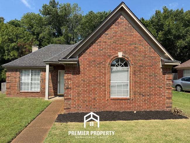 3755 Clarion Dr