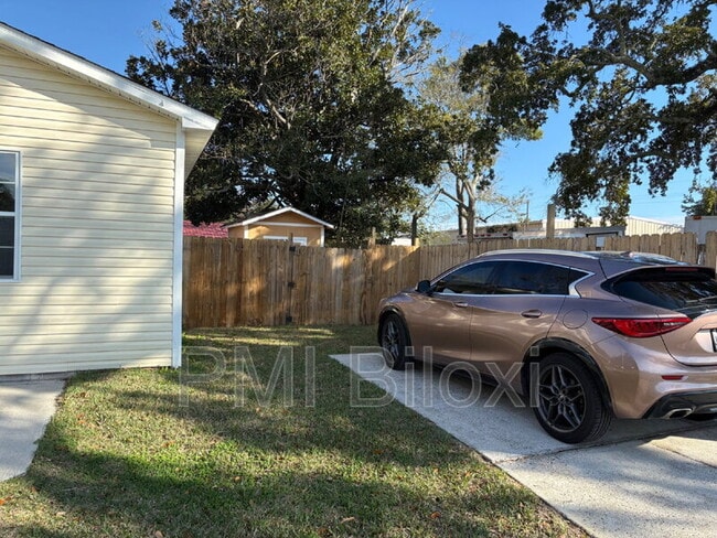 1916 Hudson St in Pascagoula, MS - Building Photo - Building Photo