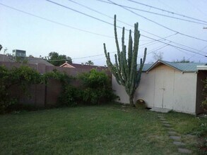 6902 E Latham St in Scottsdale, AZ - Building Photo - Building Photo