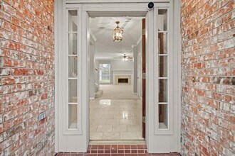2902 Maple Bend Dr in Houston, TX - Building Photo - Building Photo