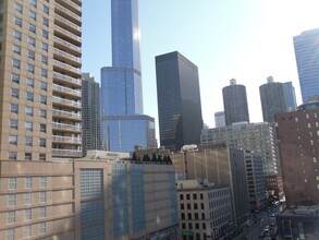 600 N Dearborn St in Chicago, IL - Building Photo - Building Photo