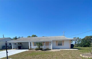 1306 Cherry Hills Dr, Unit 3 in Sun City Center, FL - Building Photo