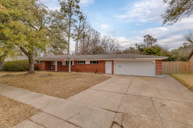 2310 Whitney Dr in Monroe, LA - Building Photo - Building Photo