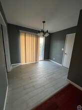 2313 W 9th Ave in Emporia, KS - Foto de edificio - Building Photo