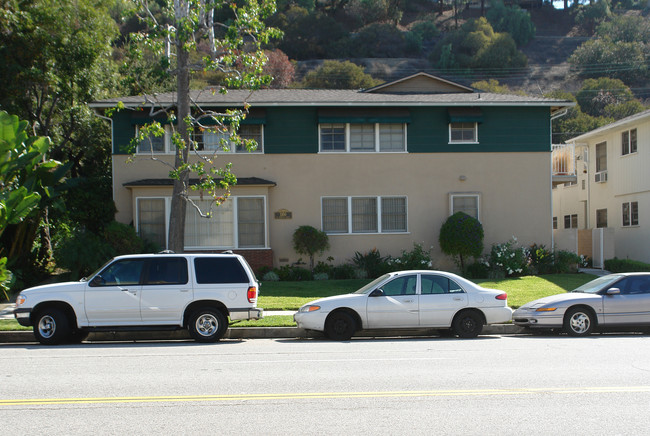 1100 N Verdugo Rd in Glendale, CA - Building Photo - Building Photo