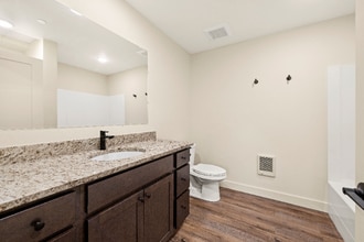 1335 SE Jetty Ave in Warrenton, OR - Building Photo - Building Photo