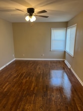 3804 S Pennsylvania Ave in Lansing, MI - Foto de edificio - Building Photo