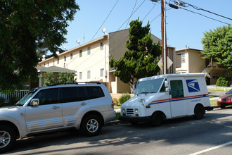 Eagledale Apartments in Los Angeles, CA - Building Photo - Building Photo