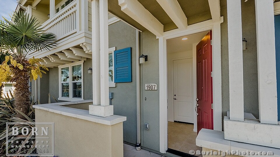 643 Turnbuckle Dr in Redwood City, CA - Building Photo