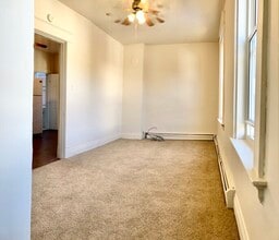 5201 Hunter Ave, Unit 3 in Cincinnati, OH - Building Photo - Building Photo