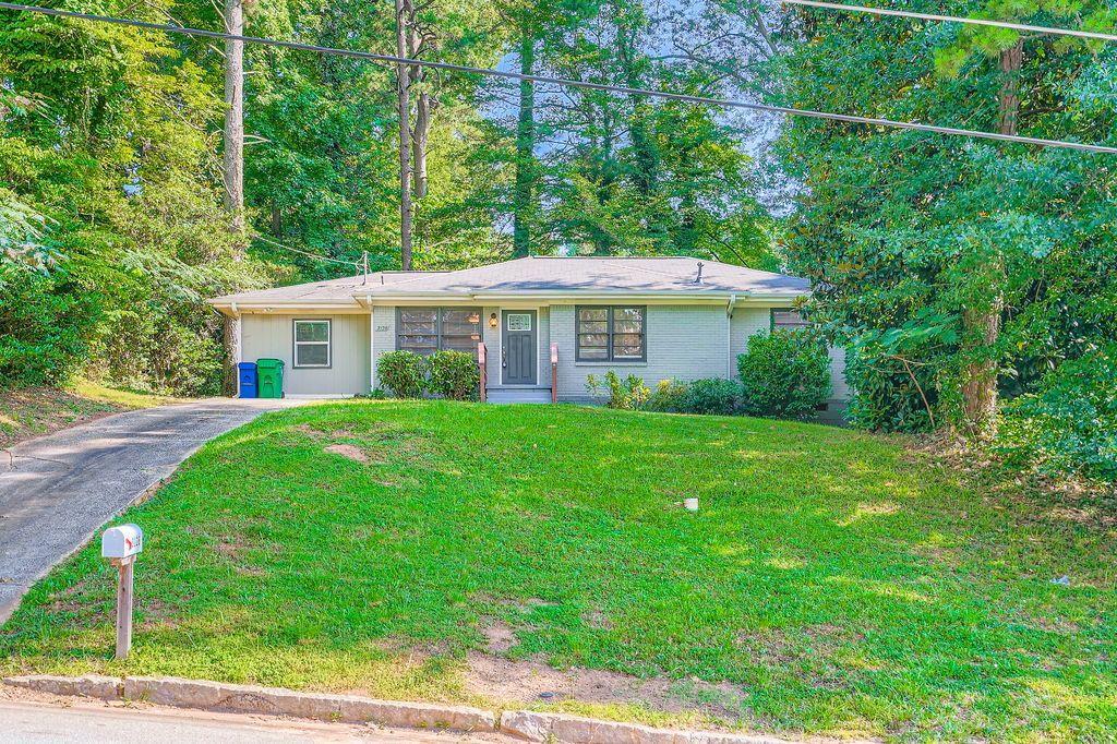3128 Beech Dr in Decatur, GA - Foto de edificio
