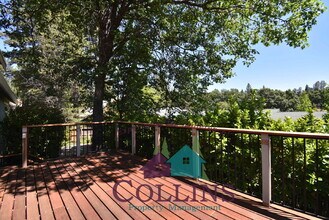 154 Holbrooke Way in Grass Valley, CA - Building Photo - Building Photo