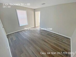 1304 Hackney St-Unit -B in Houston, TX - Building Photo - Building Photo