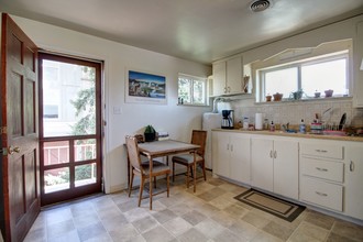 1949 Cascade Ave in Boulder, CO - Building Photo - Interior Photo