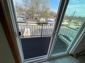 4205 S Harlem Ave, Unit 3 in Stickney, IL - Foto de edificio - Building Photo