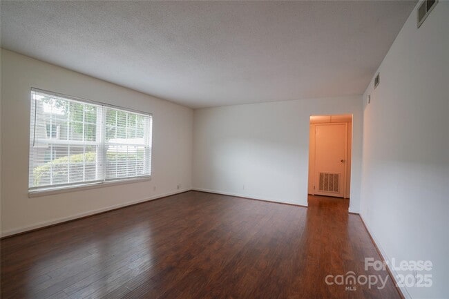 2634 Park Rd in Charlotte, NC - Building Photo - Building Photo