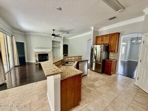 1084 Candlebark Dr in Jacksonville, FL - Building Photo - Building Photo