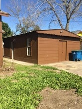 700 N Tyler in Beeville, TX - Foto de edificio - Building Photo