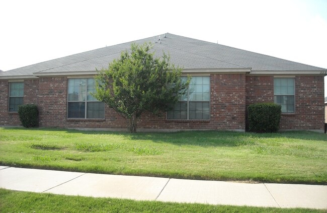property at 2121-2123 Ragland Rd