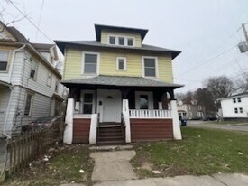 2702 Midland Ave in Syracuse, NY - Building Photo
