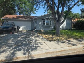 410 W 4th N in Mountain Home, ID - Building Photo