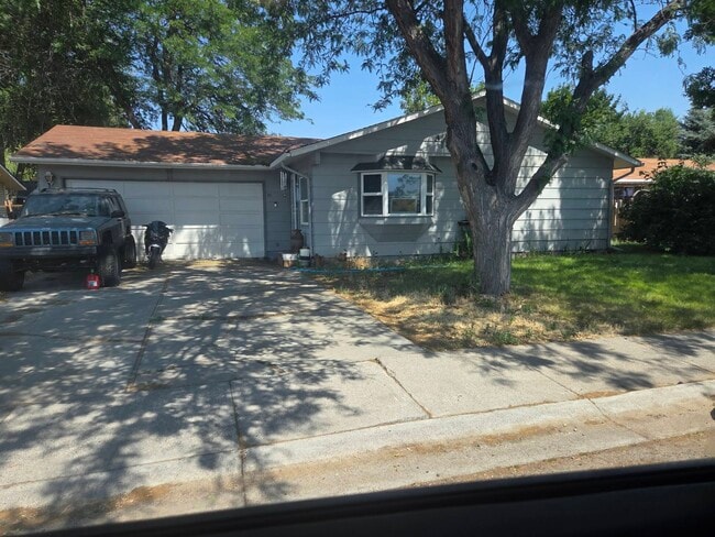 property at 410 W 4th N