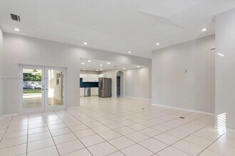 8365 SW 131st St in Pinecrest, FL - Building Photo - Building Photo
