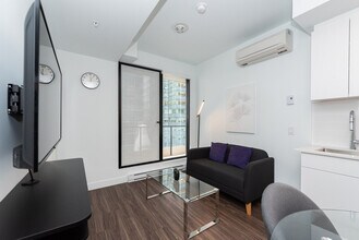 665 Rue Versailles in Montréal, QC - Building Photo - Building Photo